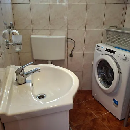 Apartmani Toni Crikvenica Exteriör bild