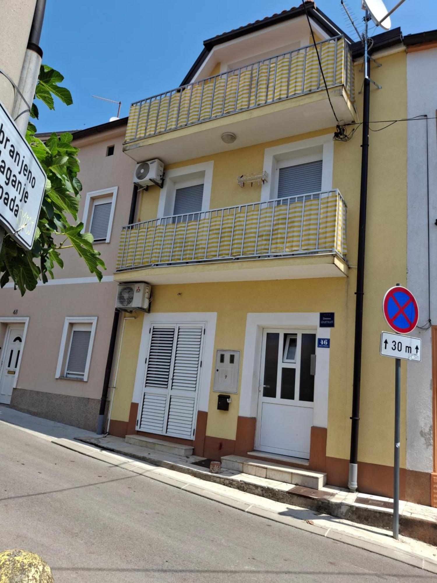 Toni Apartment